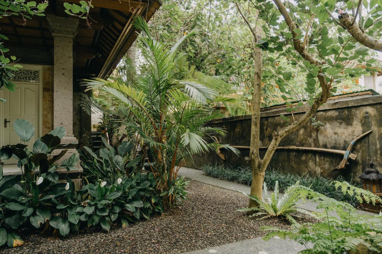 Wana Karsa Ubud Hotel Exterior photo